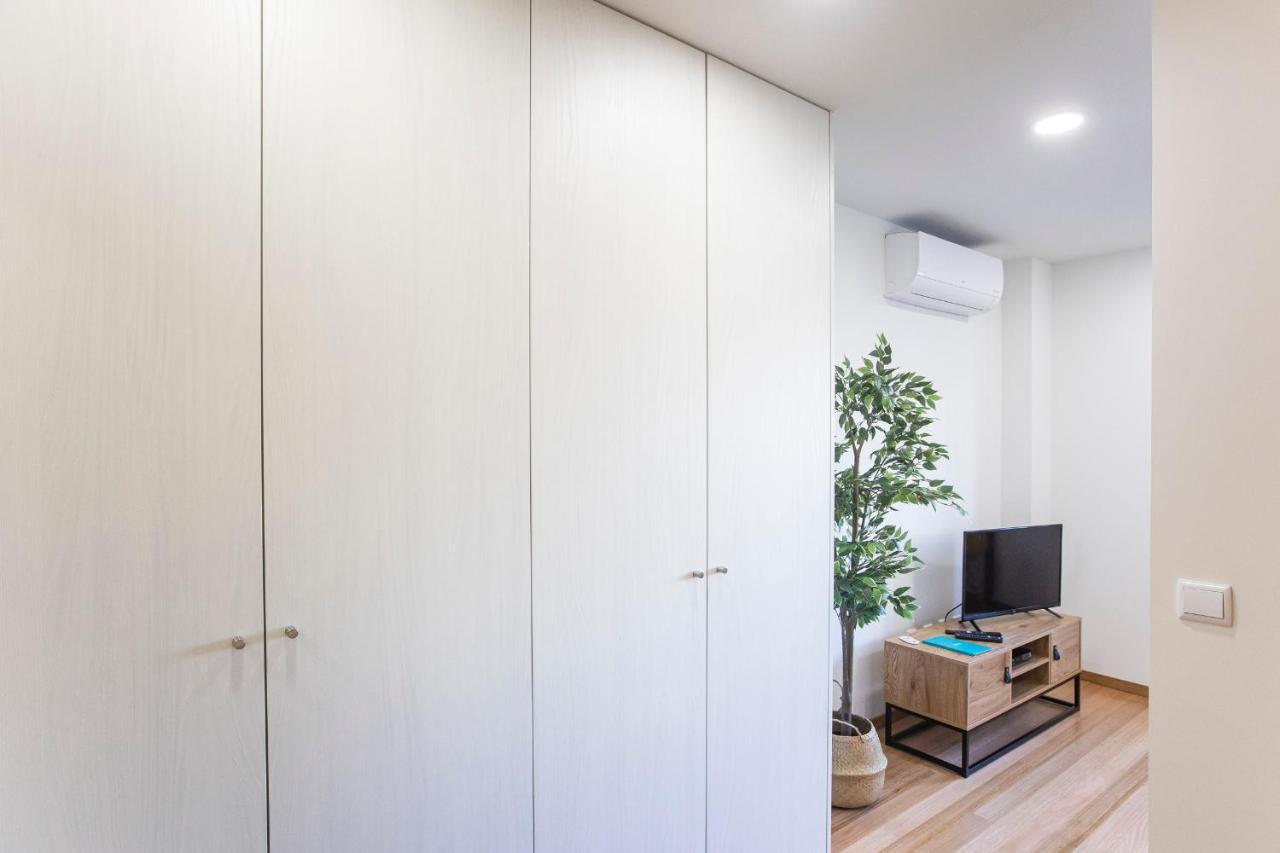Homely Studio W/ Ac Near Marques By Lovelystay Porto Luaran gambar