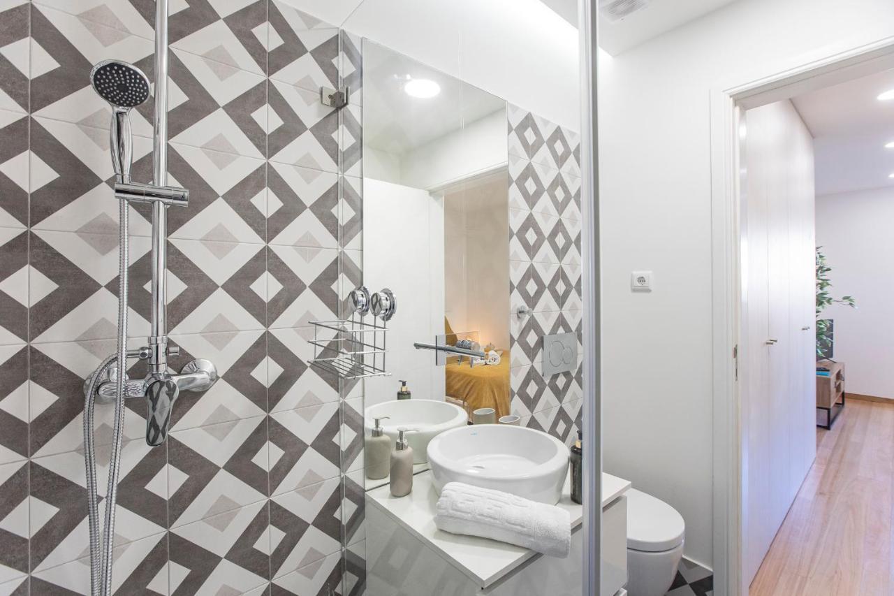 Homely Studio W/ Ac Near Marques By Lovelystay Porto Luaran gambar