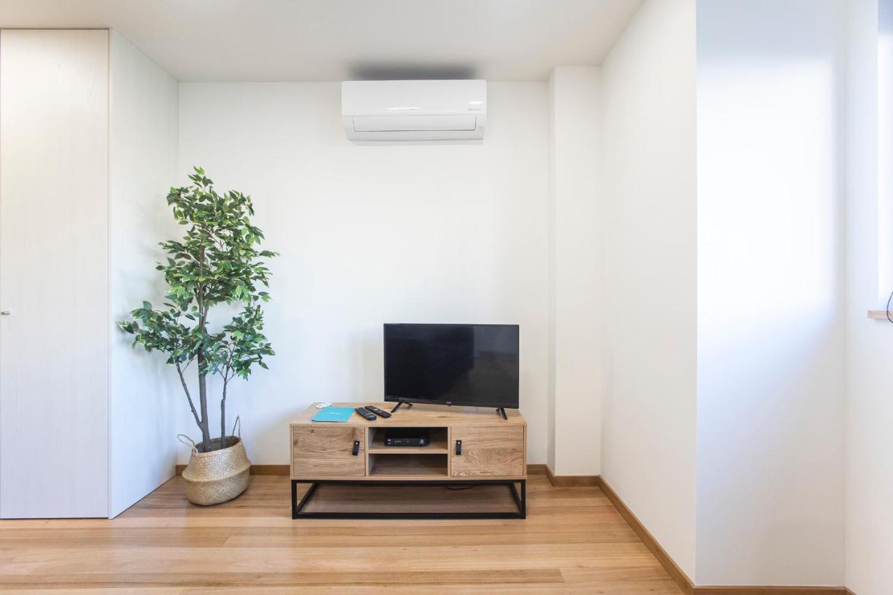 Homely Studio W/ Ac Near Marques By Lovelystay Porto Luaran gambar